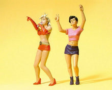 Load image into Gallery viewer, Preiser 45147 G Scale Sports &amp; Recreation -- Pop Star w/Fan pkg(2)