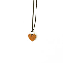 Load image into Gallery viewer, Heart Aromatherapy Necklace