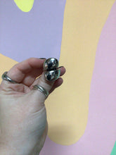 Load image into Gallery viewer, Wrapped Around My Finger Titanium Ring