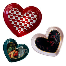 Load image into Gallery viewer, Set of Heart Dishes