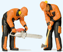 Load image into Gallery viewer, Preiser 44914 G Scale Modern Lumberjacks (2)