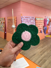Load image into Gallery viewer, Crochet Daisy Coasters