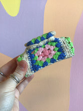 Load image into Gallery viewer, Crocheted Hair Claw