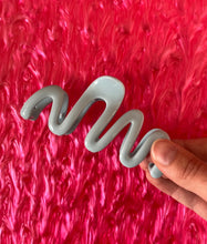 Load image into Gallery viewer, Squiggle Hair Claw