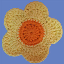 Load image into Gallery viewer, Crochet Daisy Coasters