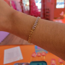 Load image into Gallery viewer, Titanium Toggle Clasp Gem Bracelet