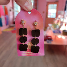 Load image into Gallery viewer, That Sunshine Show Earrings