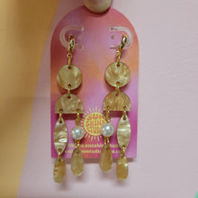 Load image into Gallery viewer, Petite Pieces Earrings
