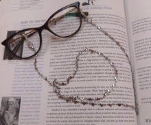 Load image into Gallery viewer, Lovely Glasses Chain Holder