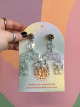 Load image into Gallery viewer, Good Day Earrings