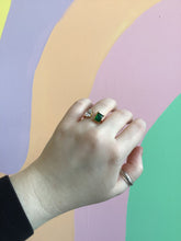 Load image into Gallery viewer, Dancing Gems Titanium Ring
