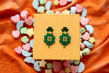 Load image into Gallery viewer, Lovely Clover