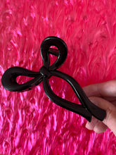 Load image into Gallery viewer, Bow hair claw