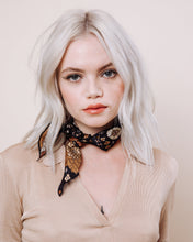 Load image into Gallery viewer, California Dreamin' - Convertible Scrunchie Tie