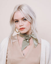 Load image into Gallery viewer, Mint Julep - Convertible Scrunchie Tie