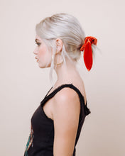 Load image into Gallery viewer, Velvet Sienna - Scrunchie Tie