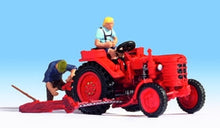 Load image into Gallery viewer, Noch 16756 HO Scale Tractor w/Figures -- Tractor Fahr