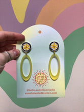 Load image into Gallery viewer, Navel Gazing Earrings