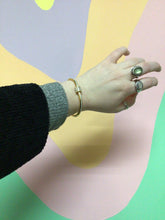 Load image into Gallery viewer, Sparkling Screw Clasp Titanium Bangle