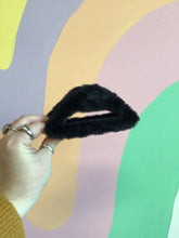Load image into Gallery viewer, Fluffy Hair Claw
