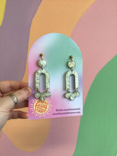 Load image into Gallery viewer, Anniversary Arch Earrings