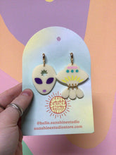 Load image into Gallery viewer, Alien Mismatched Acrylic Statement Earrings