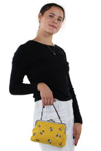Load image into Gallery viewer, Bees Kisslock Handbag: Black