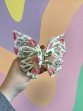 Load image into Gallery viewer, Toile Butterfly Hair Claw