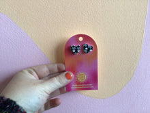 Load image into Gallery viewer, Skull Heart Studs