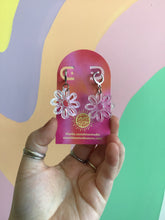 Load image into Gallery viewer, Spring Cutout Daisy Earrings
