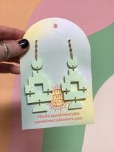 Load image into Gallery viewer, Creating Drama Earrings