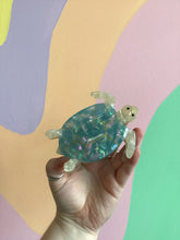 Load image into Gallery viewer, Sea Turtle Hair Claw