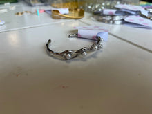 Load image into Gallery viewer, Flowing Pearls Titanium Bracelet