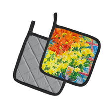 Load image into Gallery viewer, Mums Pot Holders - Set of 2 Decorative Kitchen Helpers | Made in the USA 6005PTHD