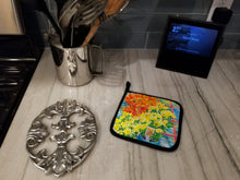 Load image into Gallery viewer, Mums Pot Holders - Set of 2 Decorative Kitchen Helpers | Made in the USA 6005PTHD