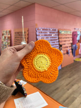 Load image into Gallery viewer, Crochet Daisy Coasters
