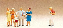 Load image into Gallery viewer, Preiser 10278 HO Scale Pedestrians -- Family Picture pkg(6)