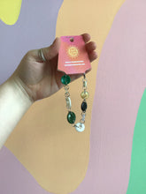 Load image into Gallery viewer, Button bracelet