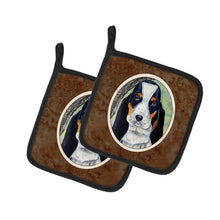 Load image into Gallery viewer, Basset Hound on the branch Pot Holders - Set of 2 Decorative Kitchen Helpers | Made in the USA 7002PTHD