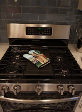 Load image into Gallery viewer, Briard Oven Mitt 7003OVMT