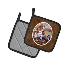 Load image into Gallery viewer, Basset Hound Pot Holders - Set of 2 Decorative Kitchen Helpers | Made in the USA 7004PTHD