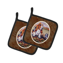Load image into Gallery viewer, Basset Hound Pot Holders - Set of 2 Decorative Kitchen Helpers | Made in the USA 7004PTHD