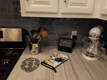 Load image into Gallery viewer, Canaan Dog Oven Mitt 7018OVMT