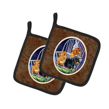Load image into Gallery viewer, Dachshund Two Red and a Black and Tan Pot Holders - Set of 2 Decorative Kitchen Helpers | Made in the USA 7025PTHD