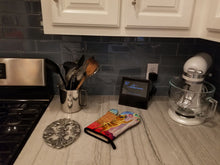 Load image into Gallery viewer, Helping Himself Fawn Pug Oven Mitt 7027OVMT