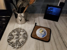 Load image into Gallery viewer, English Bulldog Pot Holders - Set of 2 Decorative Kitchen Helpers | Made in the USA 7028PTHD