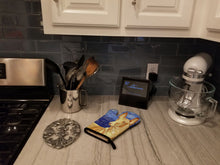 Load image into Gallery viewer, Pharaoh Hound Oven Mitt 7044OVMT