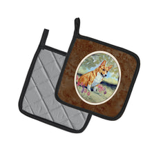 Load image into Gallery viewer, Corgi Pot Holders - Set of 2 Decorative Kitchen Helpers | Made in the USA 7054PTHD