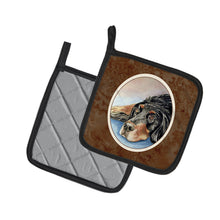 Load image into Gallery viewer, Gordon Setter Waiting on Mom Pot Holders - Set of 2 Decorative Kitchen Helpers | Made in the USA 7062PTHD