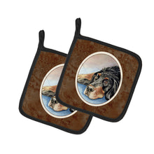 Load image into Gallery viewer, Gordon Setter Waiting on Mom Pot Holders - Set of 2 Decorative Kitchen Helpers | Made in the USA 7062PTHD